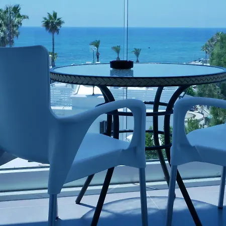 Dionysos Hotel