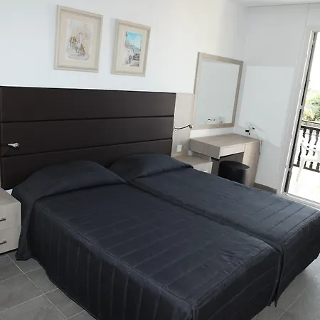 Hotel Dionysos 3*