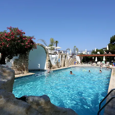 Dionysos Hotel